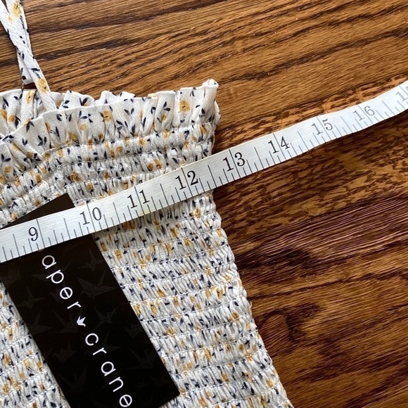 NWT Ditsy Floral Smocked Top - Medium - Picture 6 of 8